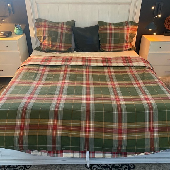 SOLD Pottery Barn Cambridge Set (King/ Cal King) - Picture 6 of 6